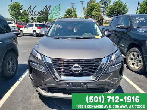 Used 2022 Nissan Rogue SV w/ SV Premium Package AWD/4WD image 2