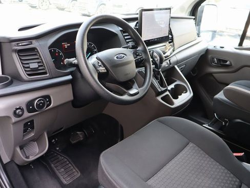 Used 2023 Ford Transit 350 XLT image 5