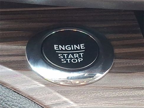 Used 2023 Ford Explorer Limited image 23