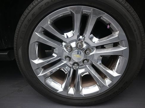 Used 2020 Chevrolet Suburban Premier w/ Premier Plus Edition RWD image 10