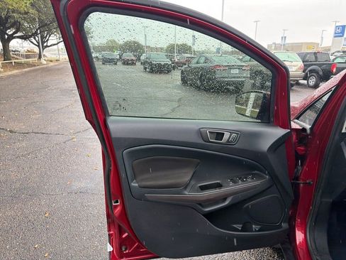 Used 2021 Ford EcoSport SE image 9
