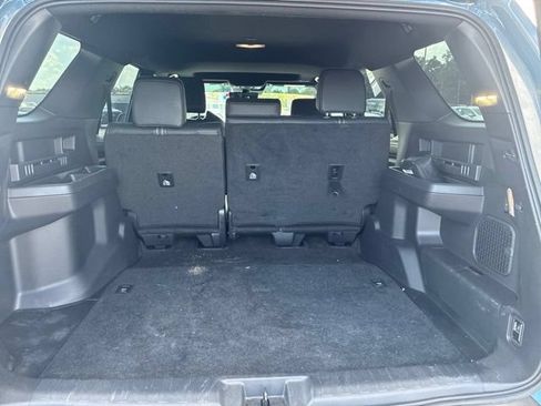 Used 2025 Toyota 4Runner Limited AWD/4WD image 9