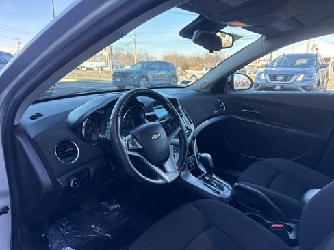 Used 2013 Chevrolet Cruze LT w/ RS Package image 9