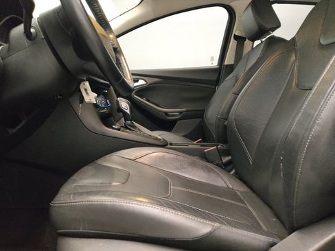 Used 2015 Ford Focus SE w/ Equipment Group 201A FWD image 17