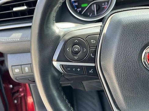 Used 2022 Toyota Camry XLE w/ Cold Weather Package FWD image 28