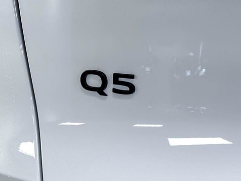 New 2025 Audi Q5 Premium Plus image 26