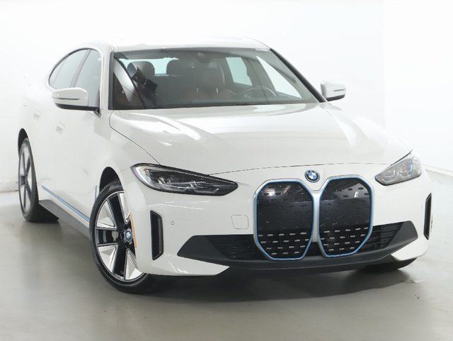 Used 2023 BMW i4 eDrive35 w/ Premium Package RWD image 2