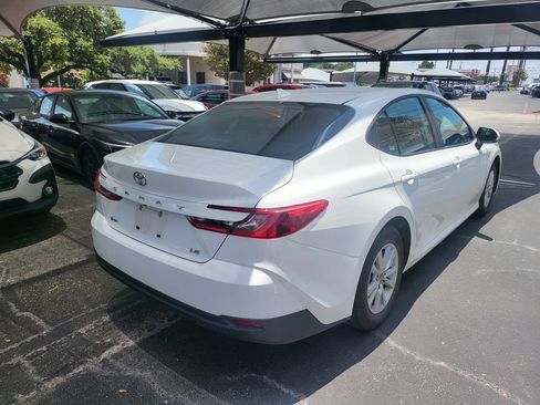 Used 2025 Toyota Camry LE FWD image 8