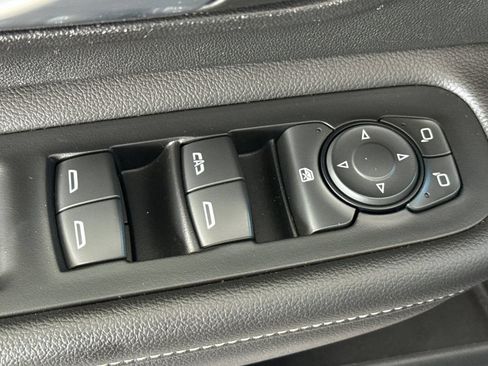 Used 2022 GMC Terrain SLE w/ LPO, Floor Liner Package AWD/4WD image 18