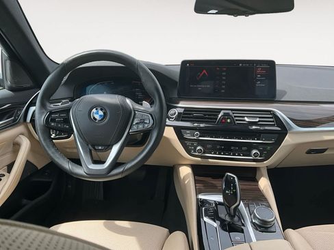 Used 2023 BMW 530i xDrive w/ Premium Package AWD/4WD image 11