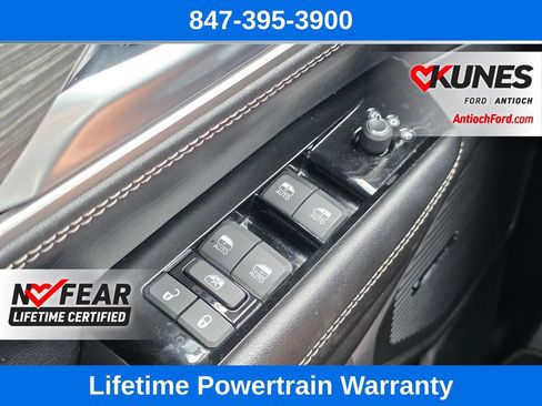 Used 2024 Jeep Wagoneer Series II w/ Flexible Seating Group AWD/4WD image 32