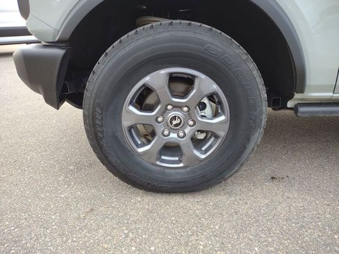 Used 2024 Ford Bronco Big Bend image 32