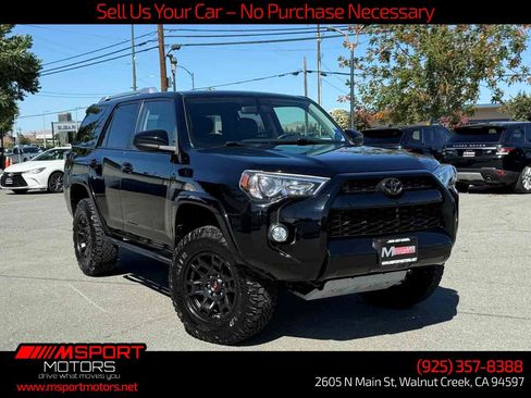 Used 2018 Toyota 4Runner SR5 AWD/4WD image 1