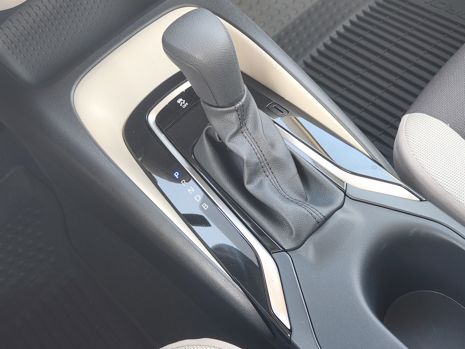 New 2027 Toyota Corolla LE FWD image 19