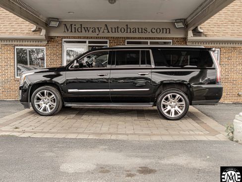 Used 2018 Cadillac Escalade ESV Luxury image 6