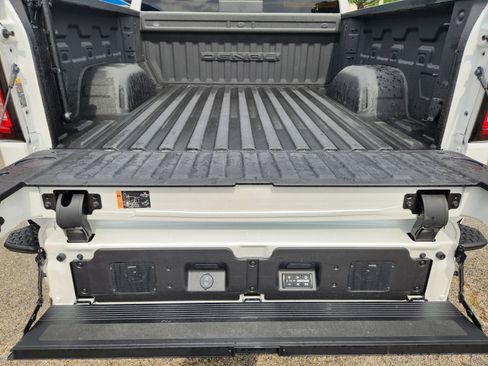 Used 2023 GMC Sierra 1500 Denali Ultimate AWD/4WD image 26