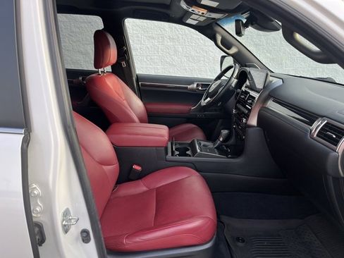 Used 2023 Lexus GX 460 Luxury image 9