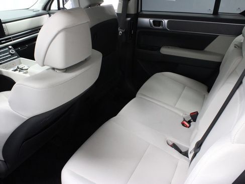 Used 2024 Hyundai Santa Fe SE AWD/4WD image 20