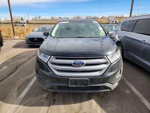 Used 2018 Ford Edge SE image 2