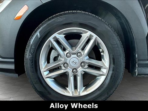 Used 2023 Hyundai Kona SE image 31