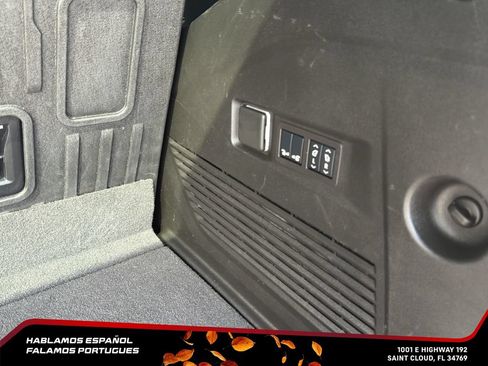 Used 2024 Chevrolet Tahoe Premier w/ Premium Package AWD/4WD image 32