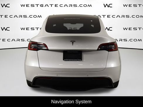 Used 2021 Tesla Model Y 2WD image 4