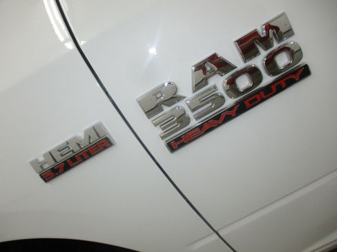 Used 2015 RAM 3500 Tradesman w/ Power & Remote Entry Group AWD/4WD image 5