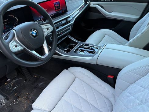 Used 2025 BMW X7 xDrive40i AWD/4WD image 11
