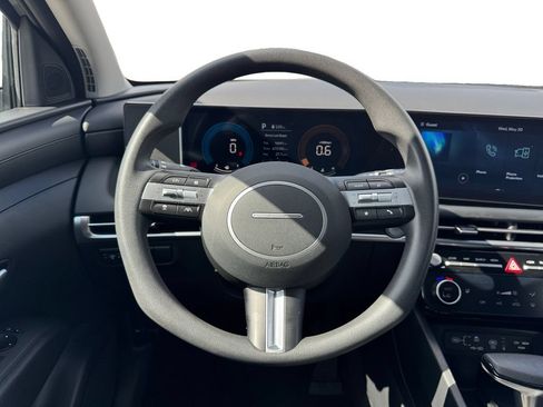 Used 2025 Hyundai Tucson SEL FWD image 12