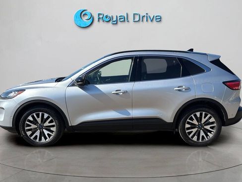 Used 2020 Ford Escape Titanium AWD/4WD image 3