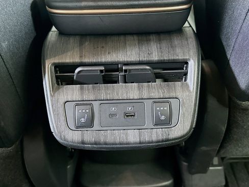 Used 2023 Nissan Ariya FWD image 27