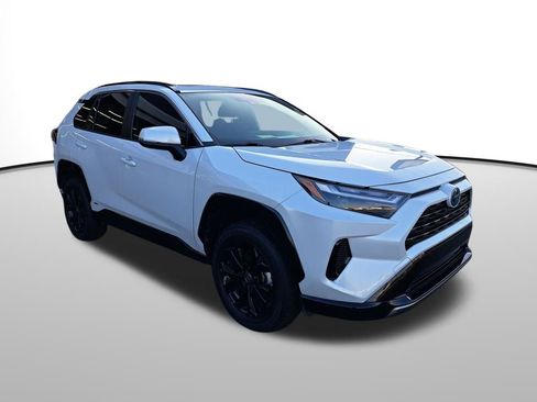 Used 2023 Toyota RAV4 SE w/ Convenience Package image 8