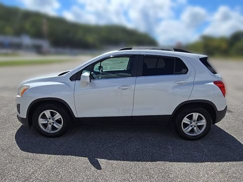 Used 2015 Chevrolet Trax LT w/ LT Plus Package FWD image 10