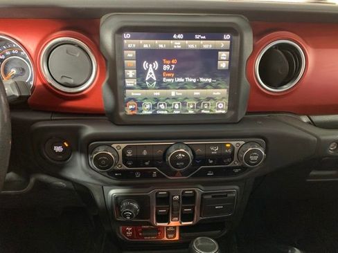 Used 2023 Jeep Gladiator Rubicon w/ Cold Weather Group AWD/4WD image 13