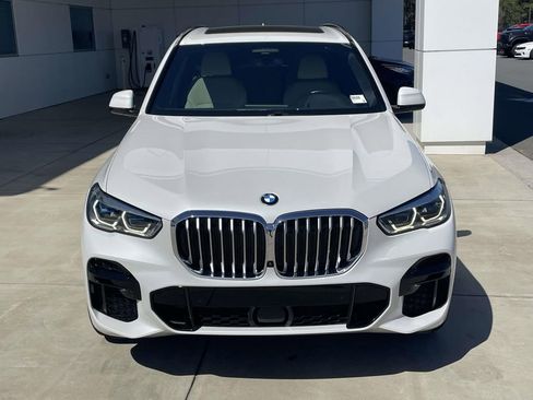 Used 2022 BMW X5 xDrive40i w/ M Sport Package image 3