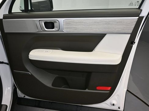 Used 2024 Hyundai Santa Fe Calligraphy FWD image 13
