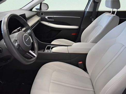 Used 2025 Hyundai Sonata SEL FWD image 22