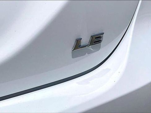 Certified 2022 Toyota Camry LE FWD image 10