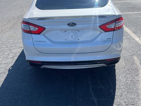 Used 2013 Ford Fusion SE image 4