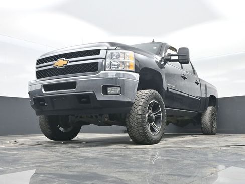 Used 2012 Chevrolet Silverado 2500 LTZ w/ Suspension Package, Off-Road AWD/4WD image 32