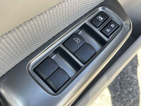 Used 2012 Subaru Forester 2.5X w/ Alloy Wheel Pkg image 12