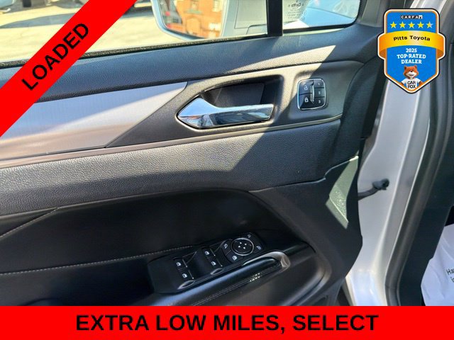 Used 2018 Lincoln MKC Select w/ Select Plus Package FWD image 16