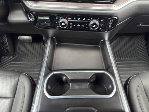 Used 2024 Chevrolet Silverado 3500 LTZ w/ LTZ Premium Package image 28