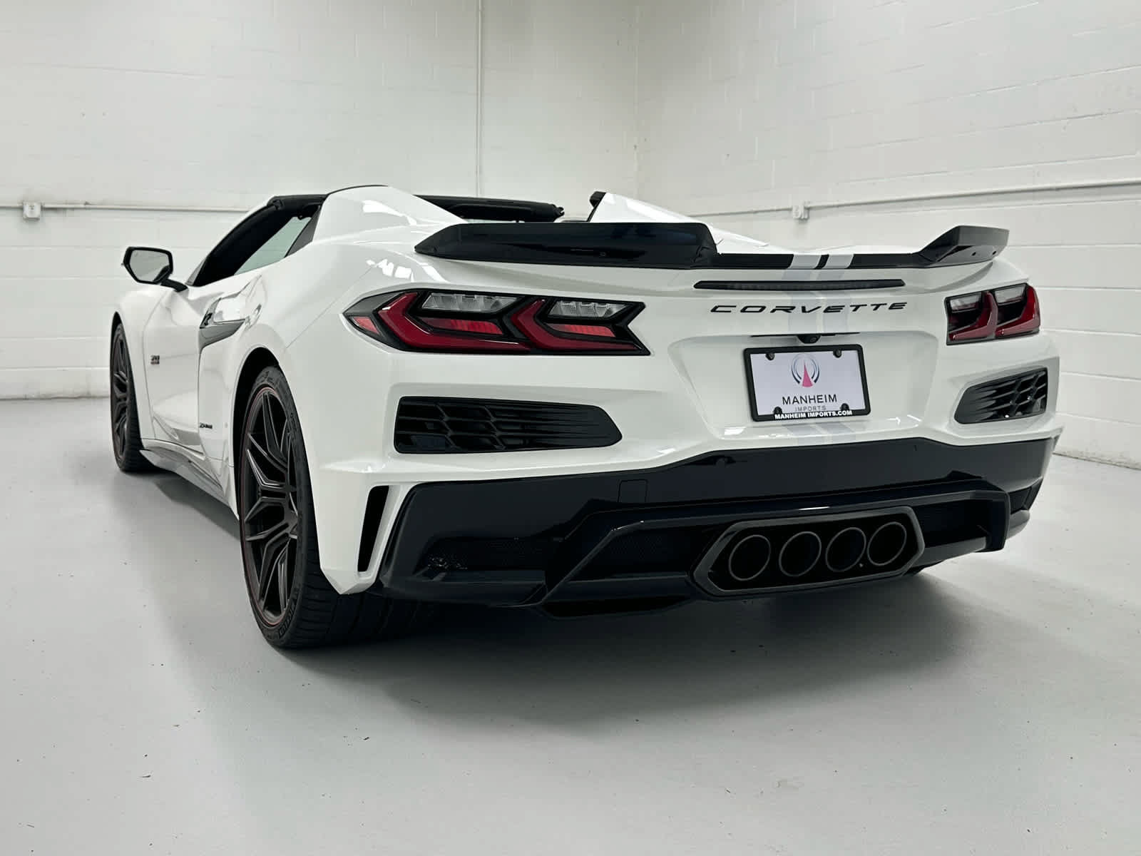 Used 2023 Chevrolet Corvette Z06 RWD image 8