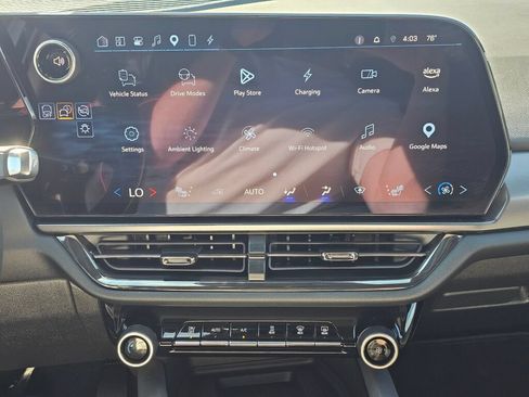Used 2025 Chevrolet Equinox EV RS FWD image 13