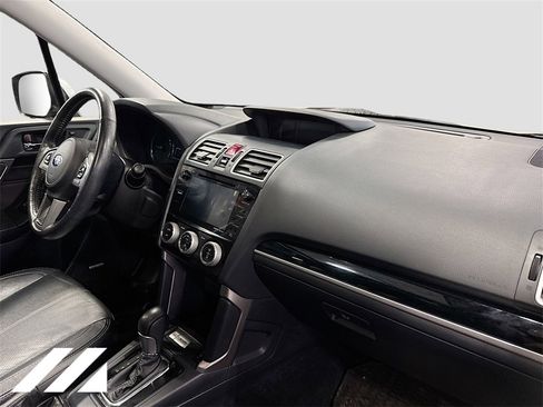 Used 2017 Subaru Forester 2.5i Touring w/ Popular Package #2 image 31