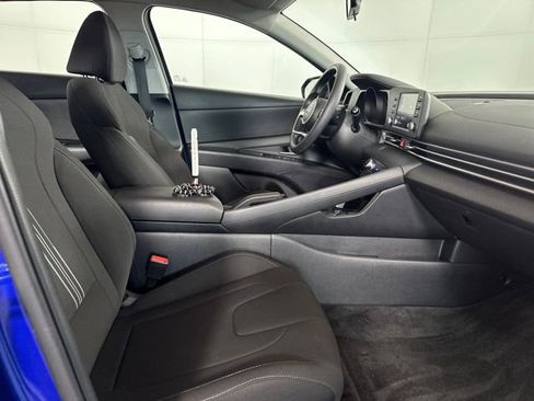 Used 2023 Hyundai Elantra SEL w/ Preferred Accessory Package image 26