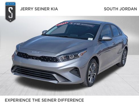 Certified 2023 Kia Forte LXS FWD image 1