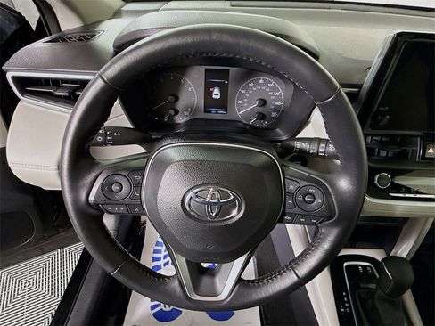 Certified 2024 Toyota Corolla Cross LE image 20