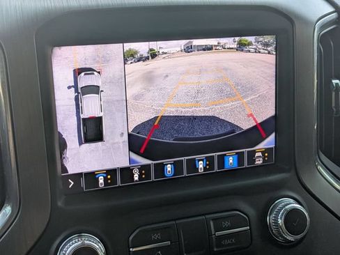 Used 2022 GMC Sierra 2500 Denali w/ Denali Black Diamond Edition AWD/4WD image 13